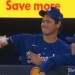 野手ロハスの登板を見て大谷と山本が変化球談議？！（ＭＬＢ公式サイトより）