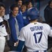 53打席ぶり一発の大谷がおどけてベンチでそのホームランボールを要求？！（ Chad Moriyama記者のＸより）