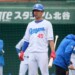 中日の土田龍空が8回に阪神の桐敷拓馬の死球を背中に受けて骨折（資料写真・黒田史夫）